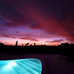 לינה וארוחת בוקר Mana Ecoretreat